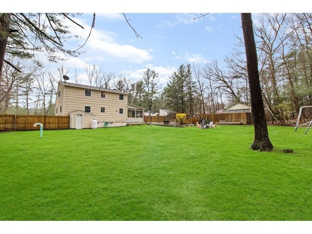 18 Ridgecrest Drive, Hudson, NH 03051