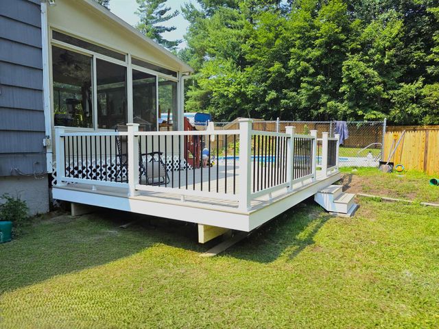 18 Ridgecrest Drive, Hudson, NH 03051