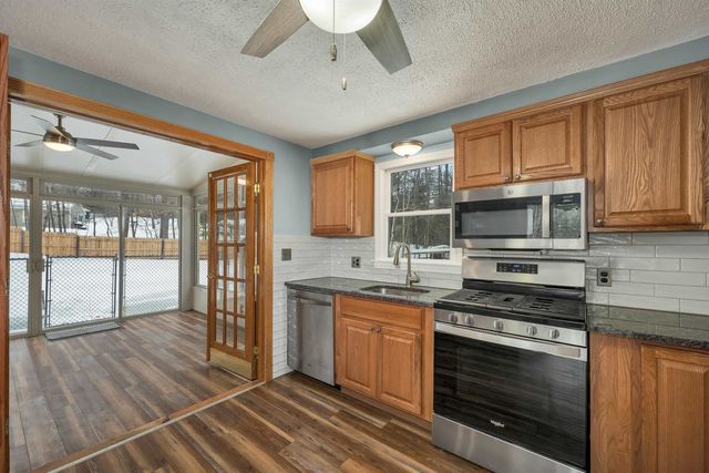 18 Ridgecrest Drive, Hudson, NH 03051