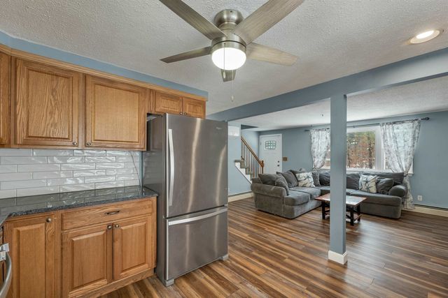 18 Ridgecrest Drive, Hudson, NH 03051