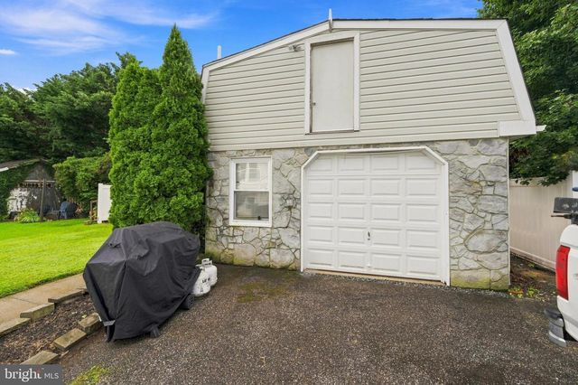 107 MILMONT AVE, Milmont Park, PA 19033