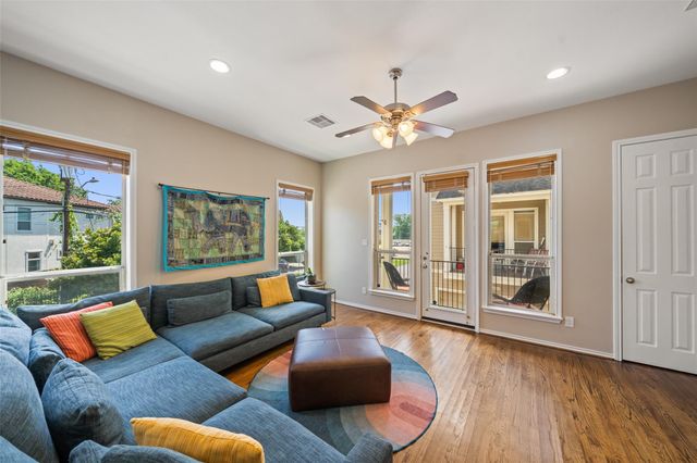 2613 Link Road, Houston, TX 77009