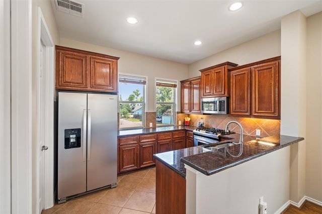 2613 Link Road, Houston, TX 77009