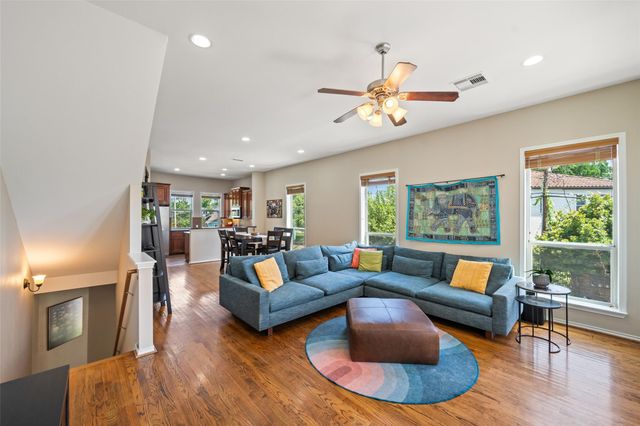 2613 Link Road, Houston, TX 77009