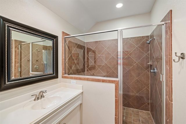 2613 Link Road, Houston, TX 77009