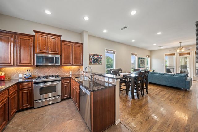 2613 Link Road, Houston, TX 77009