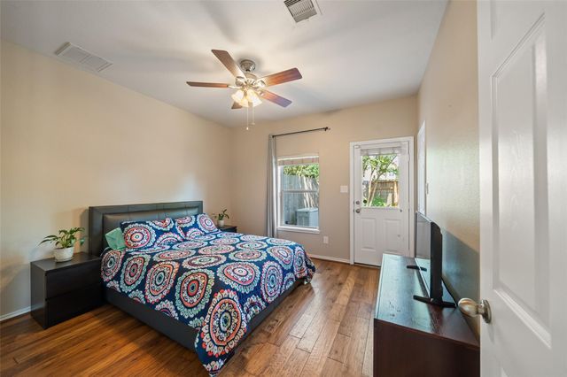 2613 Link Road, Houston, TX 77009