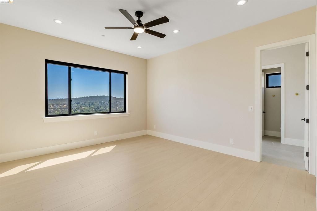 Image 14 of property listing at 3271 Woodleigh Ln, Cameron Park, CA 95682