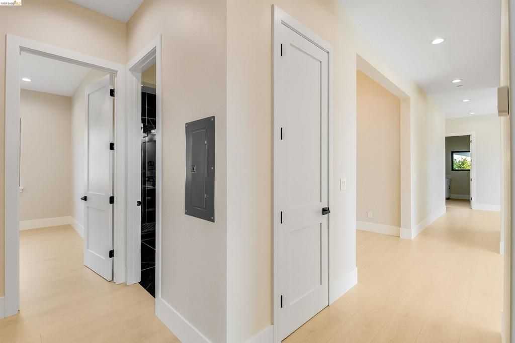 Image 22 of property listing at 3271 Woodleigh Ln, Cameron Park, CA 95682