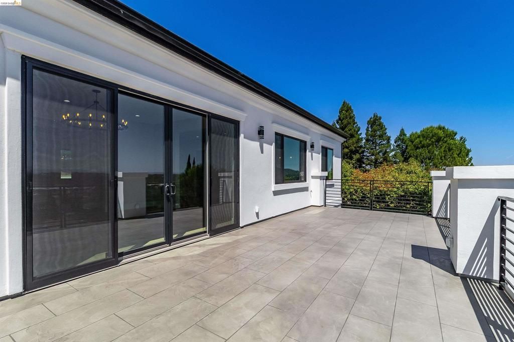 Image 34 of property listing at 3271 Woodleigh Ln, Cameron Park, CA 95682