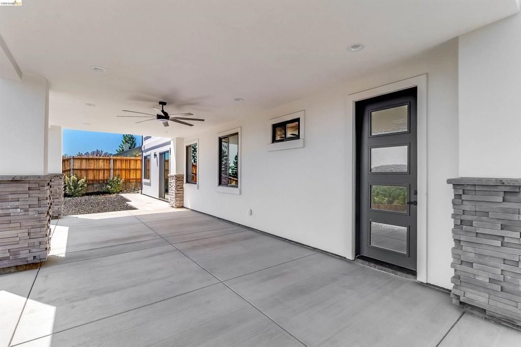 Image 41 of property listing at 3271 Woodleigh Ln, Cameron Park, CA 95682