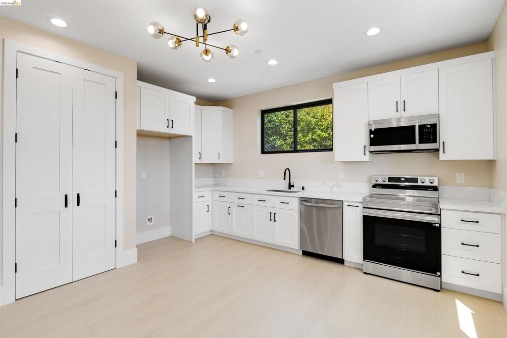 Image 42 of property listing at 3271 Woodleigh Ln, Cameron Park, CA 95682
