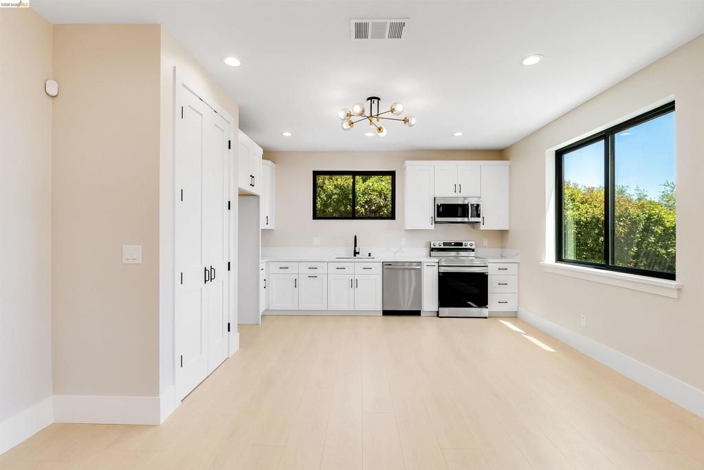 Image 43 of property listing at 3271 Woodleigh Ln, Cameron Park, CA 95682