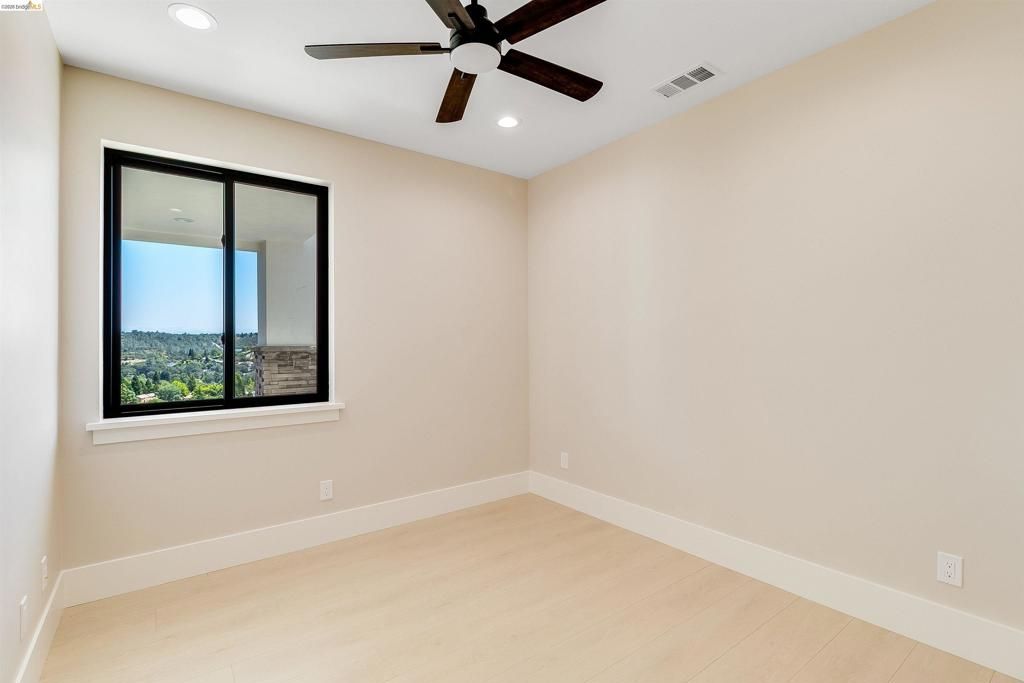 Image 52 of property listing at 3271 Woodleigh Ln, Cameron Park, CA 95682