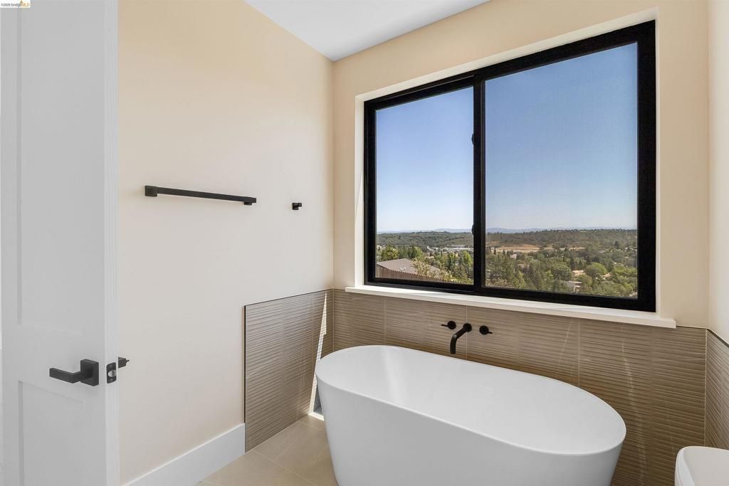 Image 58 of property listing at 3271 Woodleigh Ln, Cameron Park, CA 95682