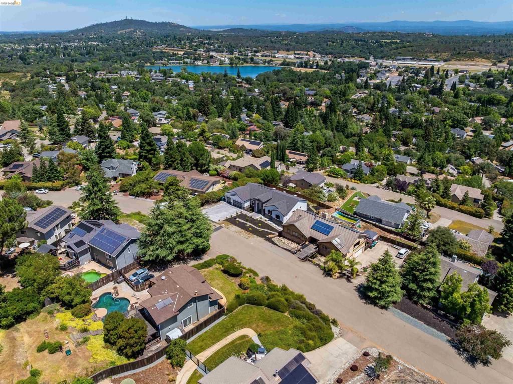 Image 68 of property listing at 3271 Woodleigh Ln, Cameron Park, CA 95682