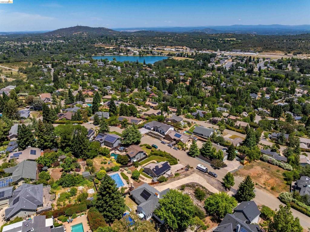 Image 69 of property listing at 3271 Woodleigh Ln, Cameron Park, CA 95682