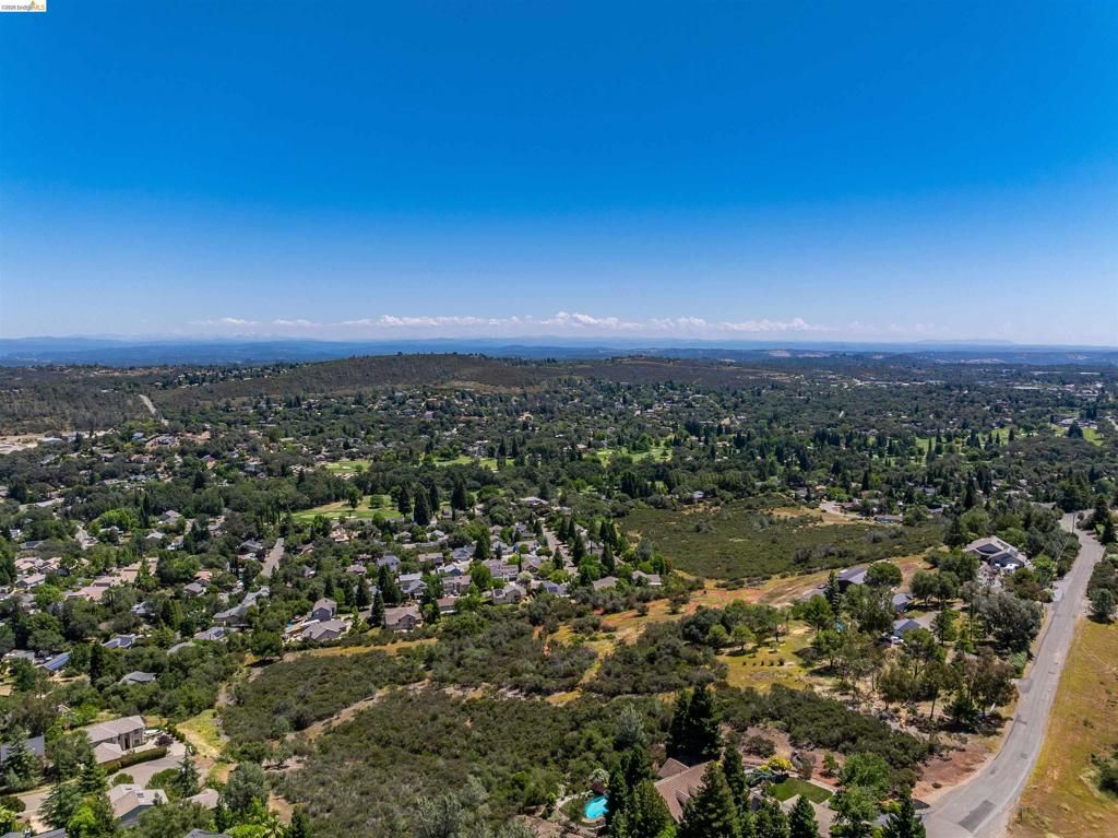 Image 70 of property listing at 3271 Woodleigh Ln, Cameron Park, CA 95682