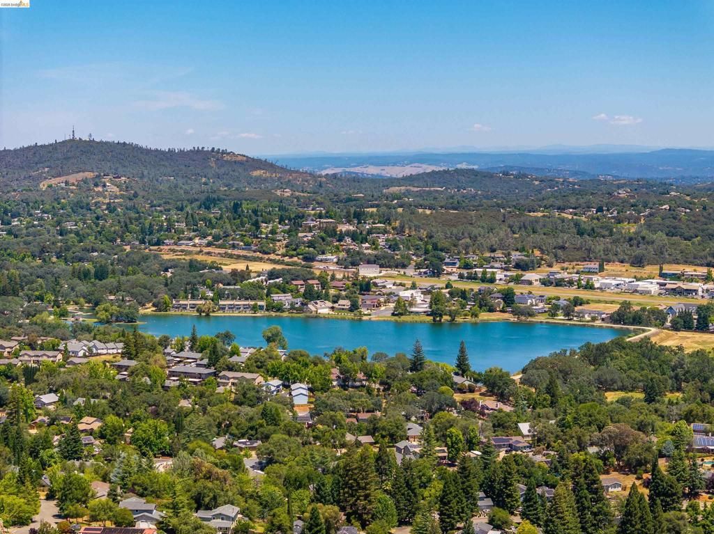 Image 71 of property listing at 3271 Woodleigh Ln, Cameron Park, CA 95682