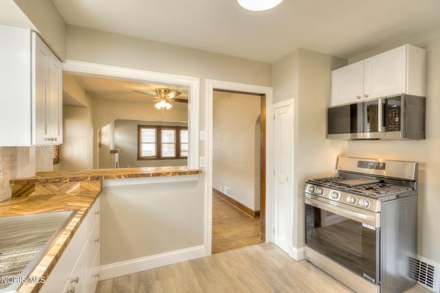 2644 Oak Grove Place, Toledo, OH 43613