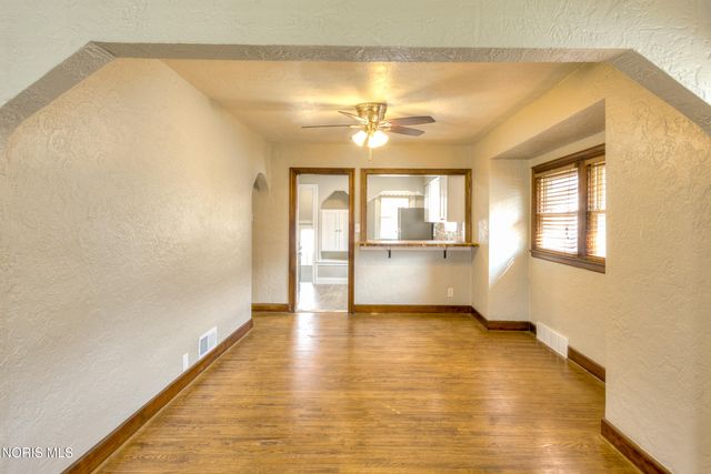 2644 Oak Grove Place, Toledo, OH 43613