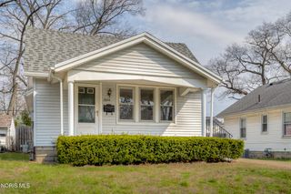 2644 Oak Grove Place, Toledo, OH 43613