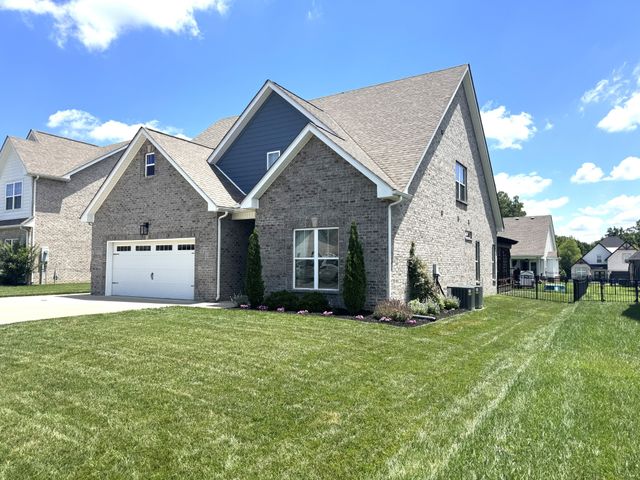1433 Hereford Blvd, Clarksville, TN 37043