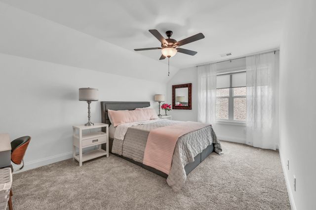 1433 Hereford Blvd, Clarksville, TN 37043