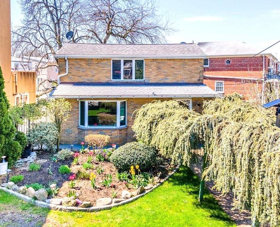17-02 Clintonville Street, Whitestone, NY 11357