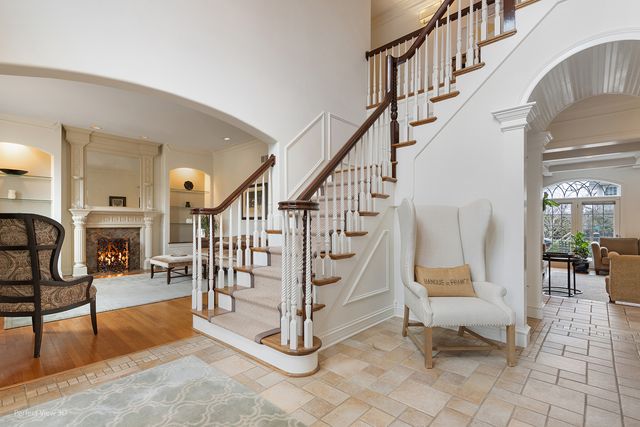 734 Highview Avenue, Glen Ellyn, IL 60137