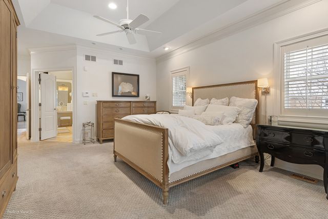 734 Highview Avenue, Glen Ellyn, IL 60137