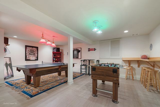 734 Highview Avenue, Glen Ellyn, IL 60137