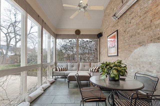 734 Highview Avenue, Glen Ellyn, IL 60137