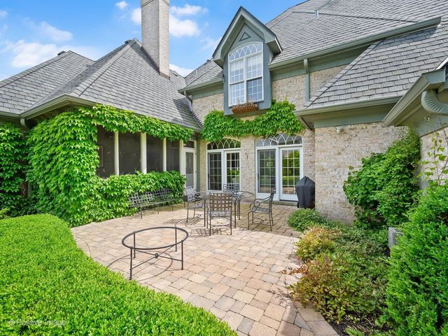 734 Highview Avenue, Glen Ellyn, IL 60137