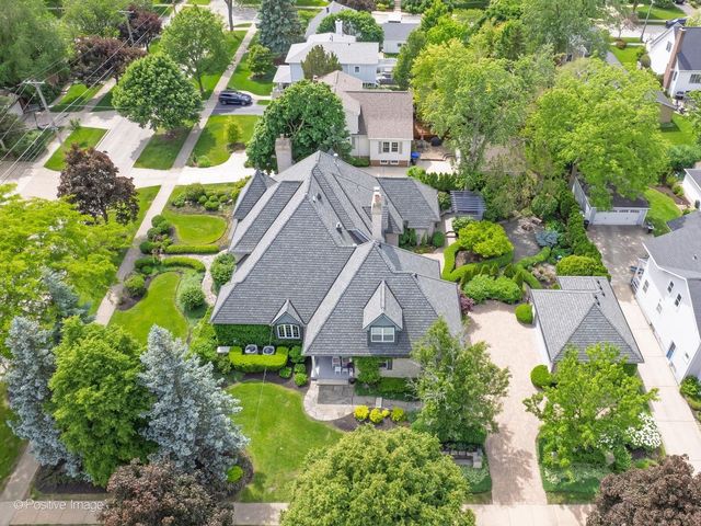 734 Highview Avenue, Glen Ellyn, IL 60137