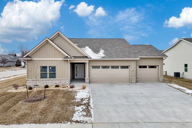 608 Kevin Road, Blue Grass, IA 52726