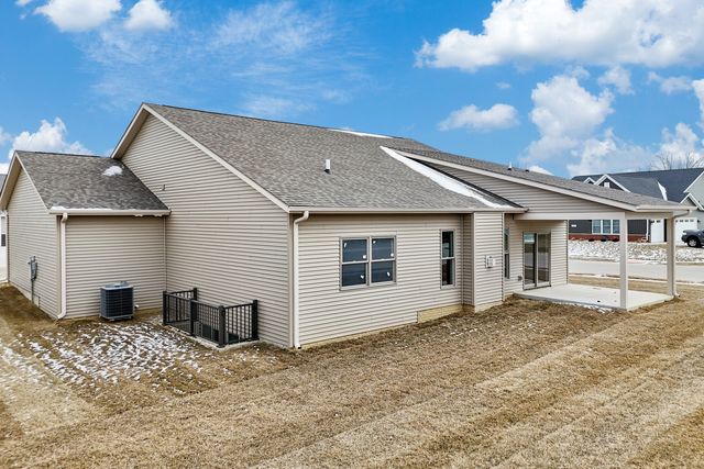 608 Kevin Road, Blue Grass, IA 52726