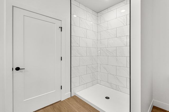 608 Kevin Road, Blue Grass, IA 52726