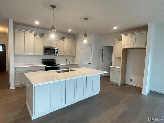 505 Clarks Crossing, Moscow Mills, MO 63362