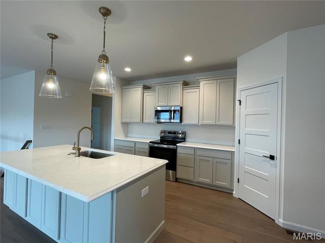 505 Clarks Crossing, Moscow Mills, MO 63362