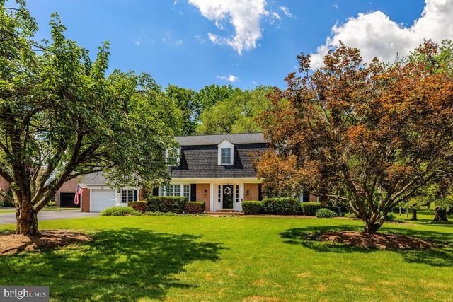 1000 W COUNTRY CLUB DR W, Purcellville, VA 20132