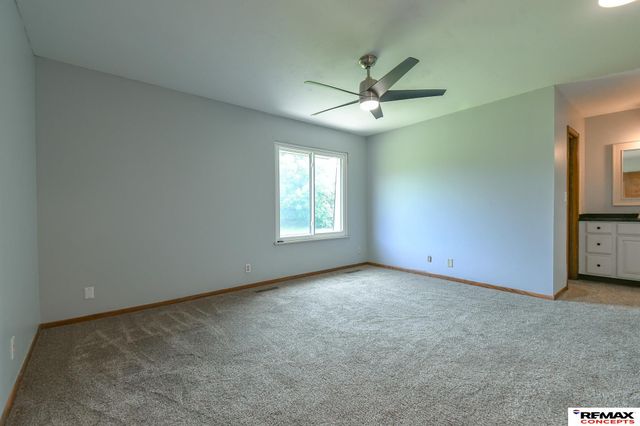 3400 Neerpark Drive, Lincoln, NE 68506