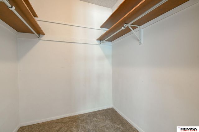 3400 Neerpark Drive, Lincoln, NE 68506