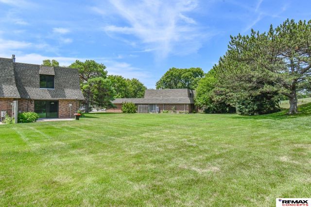 3400 Neerpark Drive, Lincoln, NE 68506