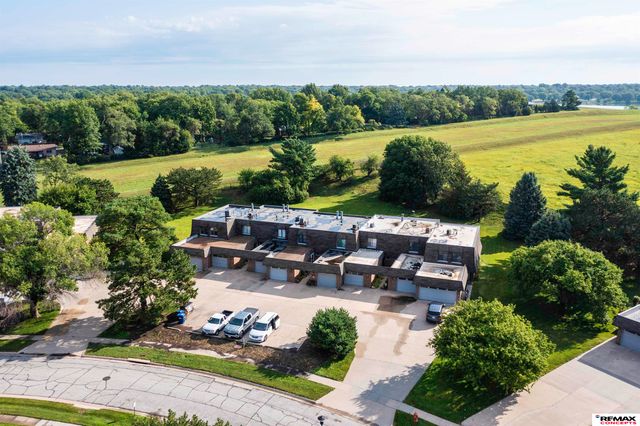 3400 Neerpark Drive, Lincoln, NE 68506