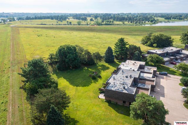 3400 Neerpark Drive, Lincoln, NE 68506