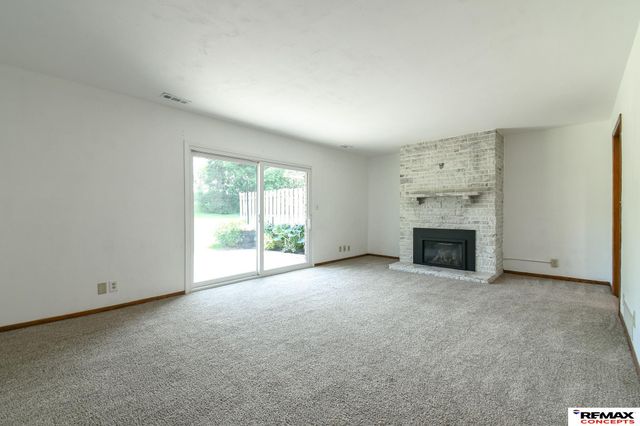 3400 Neerpark Drive, Lincoln, NE 68506