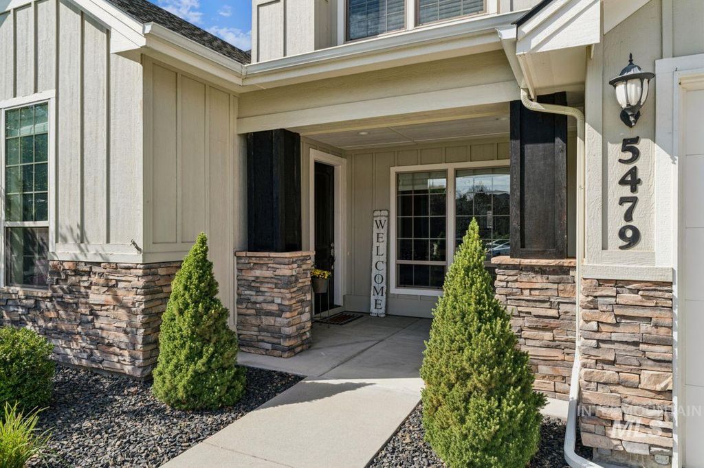 5479 N Plumcreek Way, Boise, ID 83713 photo 3