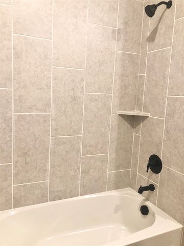 617 Harbor Oaks Drive, Anna, TX 75409