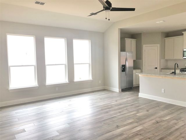 617 Harbor Oaks Drive, Anna, TX 75409